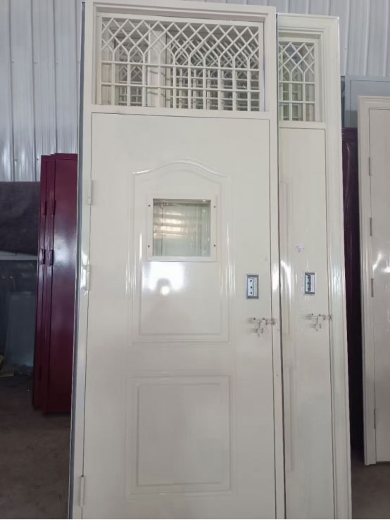 安塞学校教室门 安塞学校教室门